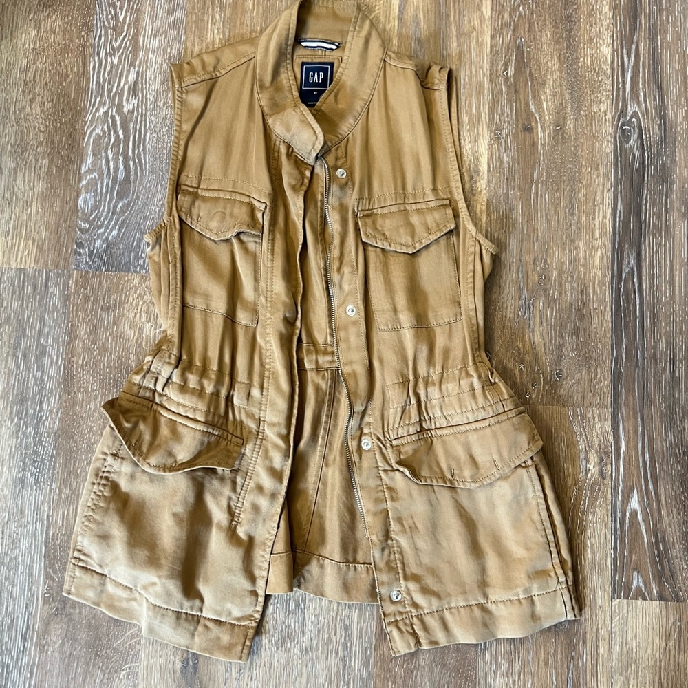 GAP Khaki Utility Vest